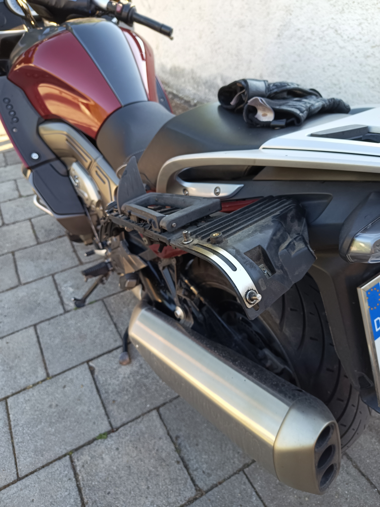 Anbau der Verriegelungseinheit